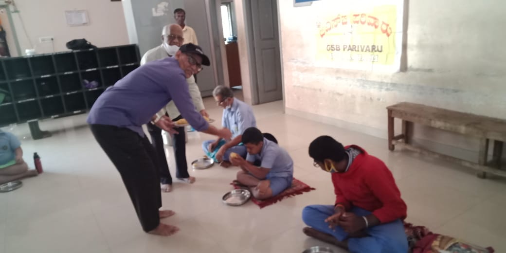 Midday meals organized for differently abled children at Nachiketa Manovikas Kendra Vijay Nagar for two days.